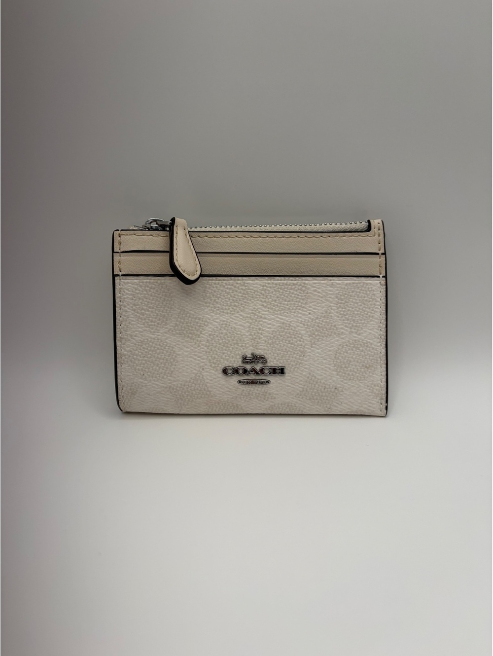 Coach Signature Canvas Zip Card Holder with Keychain and ID Window